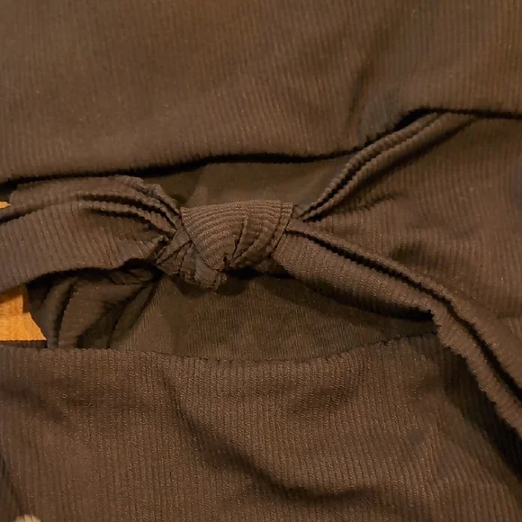 Aerie Black One-Piece Swimsuit - Picture 3 of 8